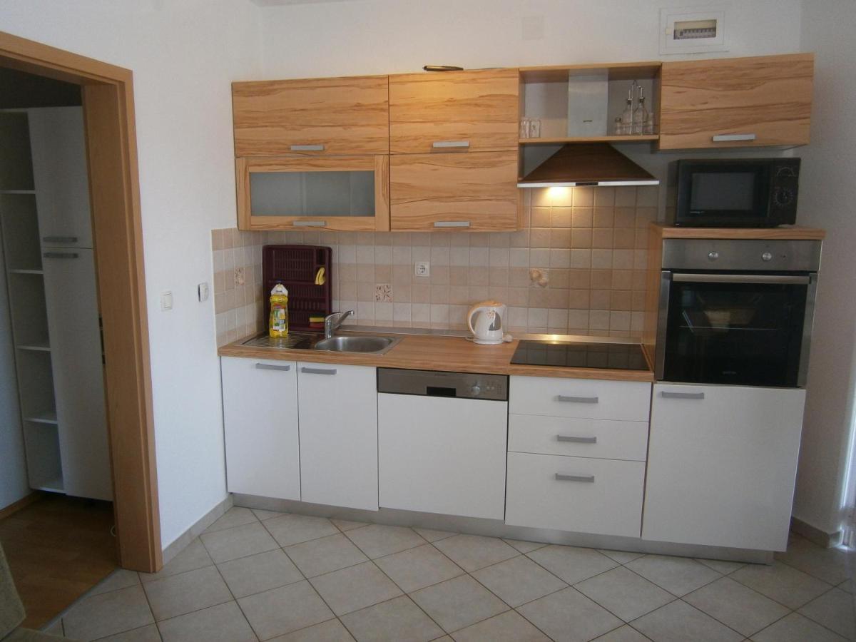 Apartments With A Parking Space Vodice - 13973 المظهر الخارجي الصورة