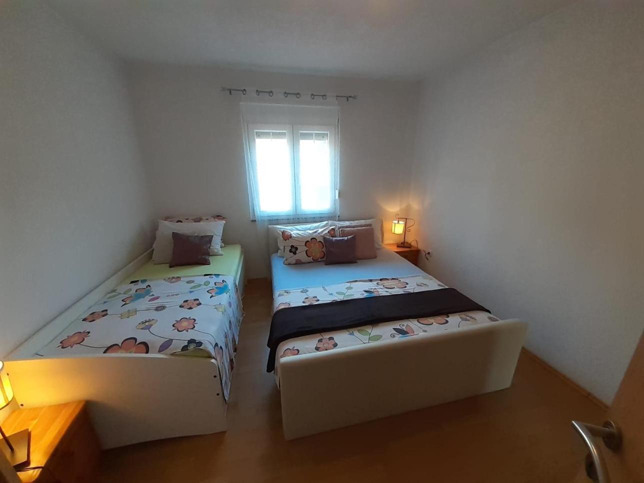 Apartments With A Parking Space Vodice - 13973 الغرفة الصورة
